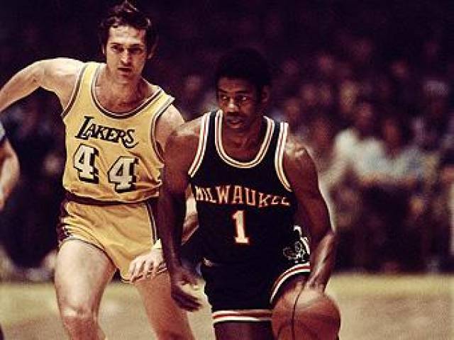 他面对来自 他面对来自